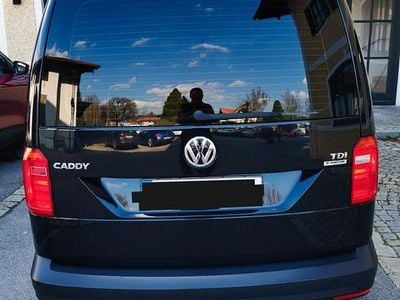 Gebraucht VW Caddy 102 PS (75 kW) 2015 Schwarz Van / Kleinbus