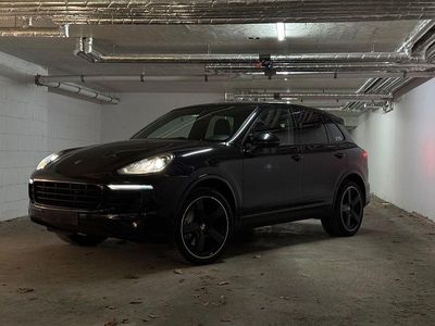 Schwarz Gebraucht 2017 Porsche Cayenne S Platinum Edition SUV | 56.900 €