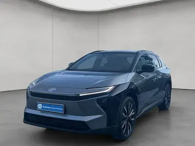 Begagnad Toyota bZ4X Lounge 252 kW (343 HK) 2026 Grå SUV