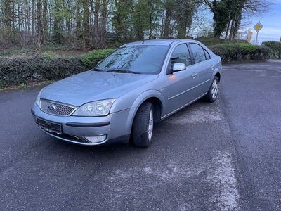 gebraucht Ford Mondeo 1,8 92 kW Ghia Ghia