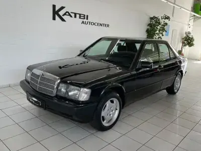 Gebraucht Mercedes 190 94 PS (69 kW) 1991 Schwarz Limousine