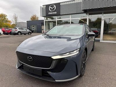 Neu Mazda 6e Takumi-Line 189 kW (258 PS) 2025 Grau (polymetal grey) Limousine