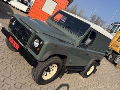 Grün Gebraucht 2010 Land Rover Defender SUV | 44.980 € (Fairer Preis)