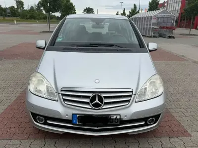 Gebraucht Mercedes A150 Elegance 95 PS (69 kW) 2009 Silber Van / Kleinbus