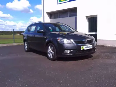 Gebraucht Kia Ceed Sportswagon Edition 7 90 PS (66 kW) 2011 Gomeragrau met. Kombi