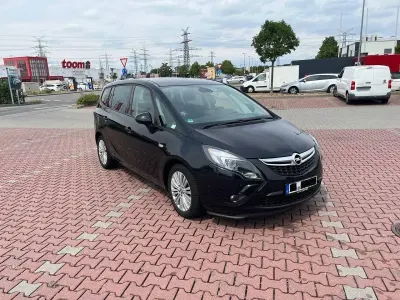 Gebraucht Opel Zafira Tourer Selection 140 PS (102 kW) 2016 Schwarz Van / Kleinbus