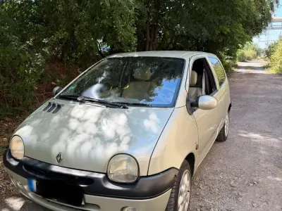 Gebraucht Renault Twingo 84 PS (61 kW) 2001 Gold Kleinwagen