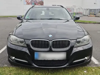 Gebraucht BMW 320 184 PS (135 kW) 2011 Schwarz Kombi