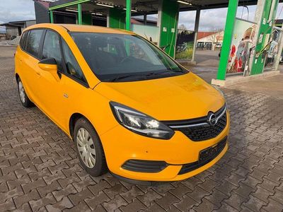 Gebraucht Opel Zafira Business 120 PS (88 kW) 2017 Weiß Van / Kleinbus