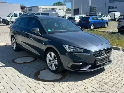 Używany Seat Leon 131 KM (96 kW) 2021 Szary Kombi