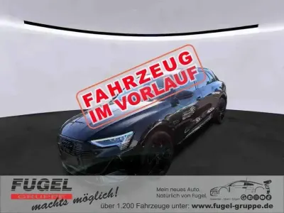 Gebraucht Audi e-tron S-Line 230 kW (313 PS) 2022 Mythosschwarz metallic SUV