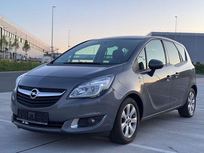 Usata Opel Meriva drive 120 CV (88 kW) 2016 Grigio Monovolume