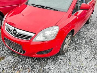 Gebraucht Opel Zafira 125 PS (91 kW) 2012 Rot Van / Kleinbus