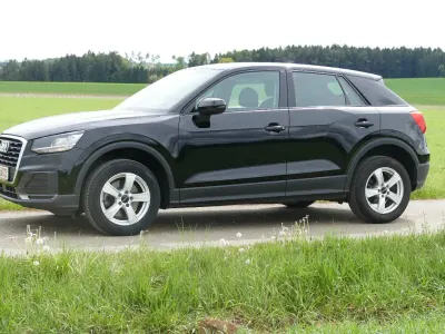 Gebraucht Audi Q2 Basis 115 PS (84 kW) 2018 Schwarz SUV