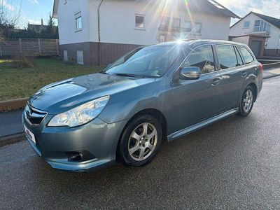 Grün Gebraucht 2009 Subaru Outback Active SUV | 3.650 €