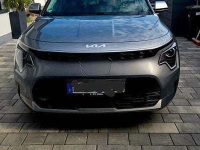 Usata Kia Niro Vision 150 kW (204 CV) 2022 Argento SUV