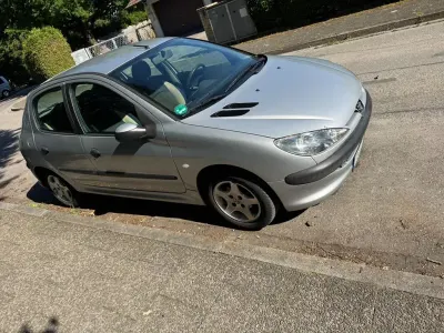 Gebraucht Peugeot 206 Filou 75 PS (55 kW) 2005 Silber Limousine