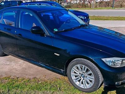Gebraucht BMW 318 Sport Line 143 PS (105 kW) 2010 Schwarz Limousine