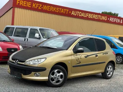 Gebraucht Peugeot 206 75 PS (55 kW) 2002 Gold Kleinwagen