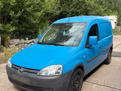 Gebraucht Opel Combo 65 PS (47 kW) 2004 Blau Van / Kleinbus