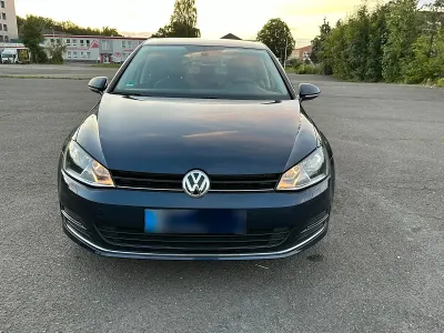Gebraucht VW Golf VII 105 PS (77 kW) 2015 Blau Limousine