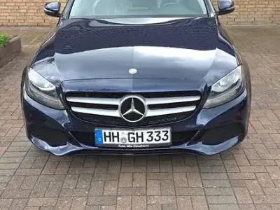 Gebraucht Mercedes C180 116 PS (85 kW) 2017 Blau Limousine