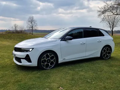 Usata Opel Astra Ultimate 131 CV (96 kW) 2022 Bianco Utilitaria