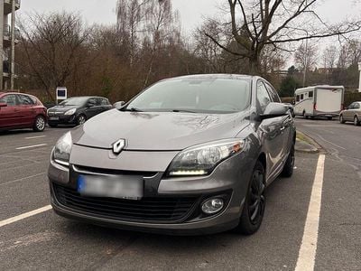 Gebraucht Renault Mégane GrandTour Dynamique 110 PS (80 kW) 2013 Grau Kombi