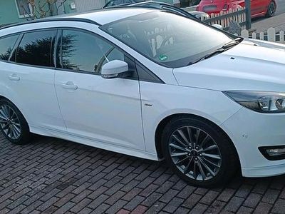 Gebraucht Ford Focus ST-Line 125 PS (91 kW) 2018 Weiß Kombi