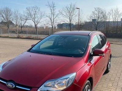 Rot Gebraucht 2014 Ford Focus SYNC Edition Limousine | 4.800 € (Fairer Preis)