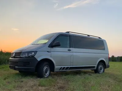 Gebraucht VW Transporter 150 PS (110 kW) 2018 Silber Van