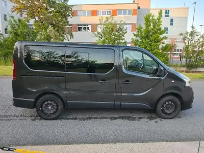 Gebraucht Renault Trafic 125 PS (91 kW) 2016 Schwarz Van / Kleinbus