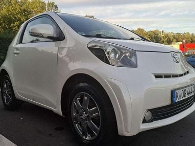 Toyota iQ