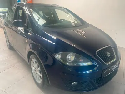 Gebraucht Seat Altea XL Stylance 160 PS (117 kW) 2010 Blau Van / Kleinbus