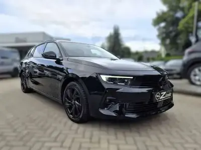 Gebraucht Opel Astra 131 PS (96 kW) 2024 Schwarz Kleinwagen