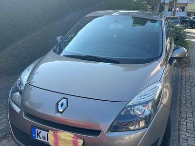 Gebraucht Renault Scénic III Avantage 111 PS (81 kW) 2010 Beige Van / Kleinbus