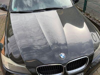 Gebraucht BMW 318 Lifestyle 143 PS (105 kW) 2010 Schwarz Limousine