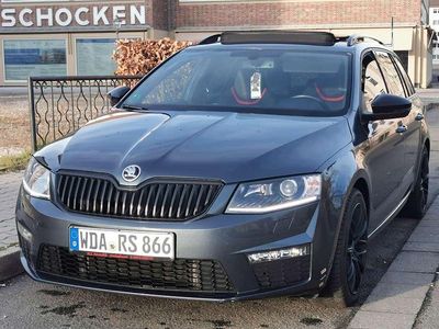 Grau Gebraucht 2015 Skoda Octavia RS Kombi | 14.000 € (Etwas zu teuer)
