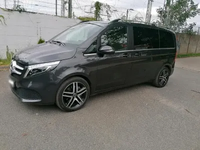 Gebraucht Mercedes V250 Avantgarde 190 PS (139 kW) 2020 Grau Van / Kleinbus