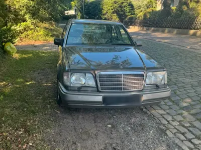 Gebraucht Mercedes E280 193 PS (141 kW) 1994 Limousine