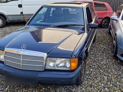 Gebraucht Mercedes 190 122 PS (89 kW) 1993 Blau Limousine