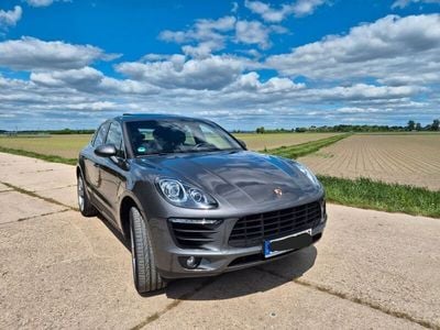 Porsche Macan S