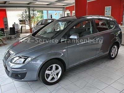 Gebraucht Seat Altea XL Style 105 PS (77 kW) 2012 Grau metallic Van / Kleinbus