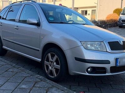 Silber Gebraucht 2006 Skoda Fabia Elegance Kombi | 1.990 € (Etwas zu teuer)