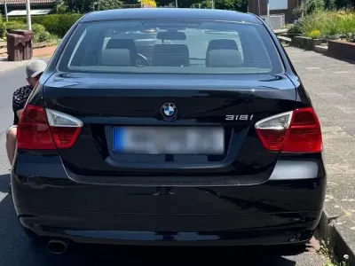 Gebraucht BMW 318 129 PS (94 kW) 2006 Schwarz Limousine