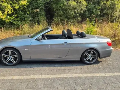 Gebraucht BMW 320 Cabriolet M Sport 184 PS (135 kW) 2011 Grau Cabrio