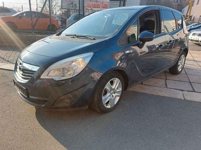 Gebraucht Opel Meriva Edition 120 PS (88 kW) 2011 Van / Kleinbus
