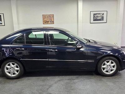 Usata Mercedes C180 Elegance 143 CV (105 kW) 2003 Blu Berlina