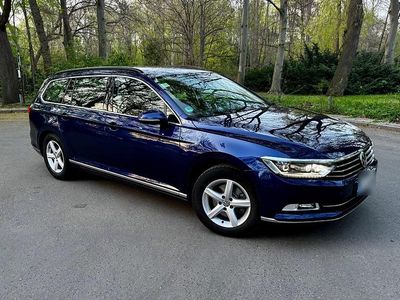 Second-hand VW Passat 190 CP (139 kW) 2019 Albastru Break