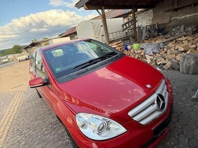 Mercedes B200